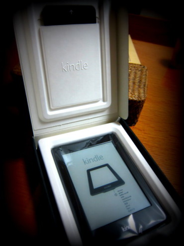 iPhoneとiPadで本読んでたけど、Kindle Paperwhiteは予想以上に素晴らしかった