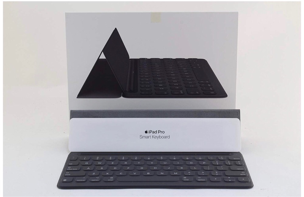オシャレ勢揃い「ipad pro 10.5 smart keyboard ケース」USキーボードで玄人っぽく使いこなす